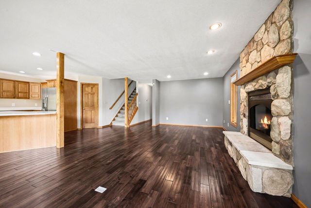 2430 Larpenteur Avenue E, Maplewood, MN 55109