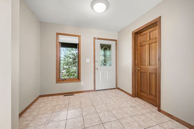 2430 Larpenteur Avenue E, Maplewood, MN 55109