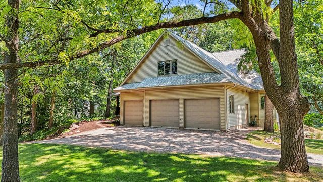 2430 Larpenteur Avenue E, Maplewood, MN 55109