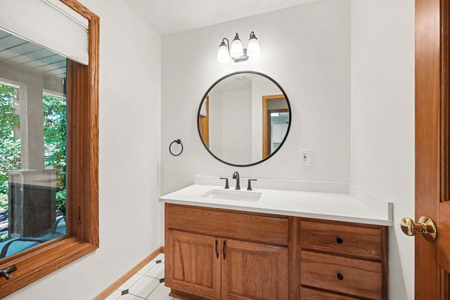 2430 Larpenteur Avenue E, Maplewood, MN 55109
