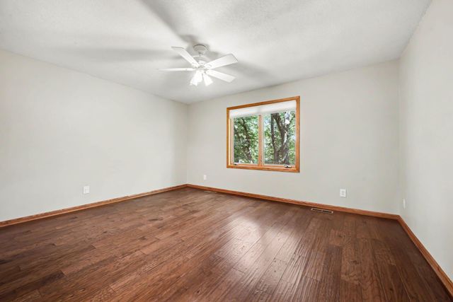 2430 Larpenteur Avenue E, Maplewood, MN 55109
