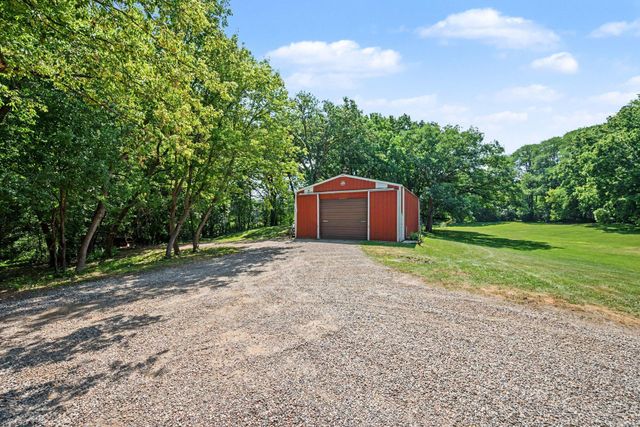 2430 Larpenteur Avenue E, Maplewood, MN 55109