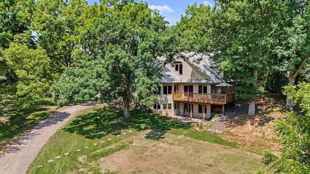 2430 Larpenteur Avenue E, Maplewood, MN 55109