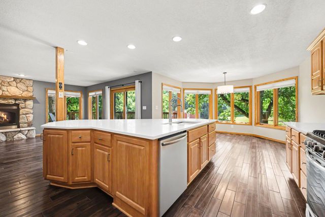 2430 Larpenteur Avenue E, Maplewood, MN 55109