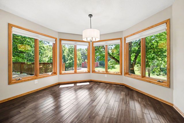 2430 Larpenteur Avenue E, Maplewood, MN 55109