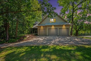 2430 Larpenteur Avenue E, Maplewood, MN 55109