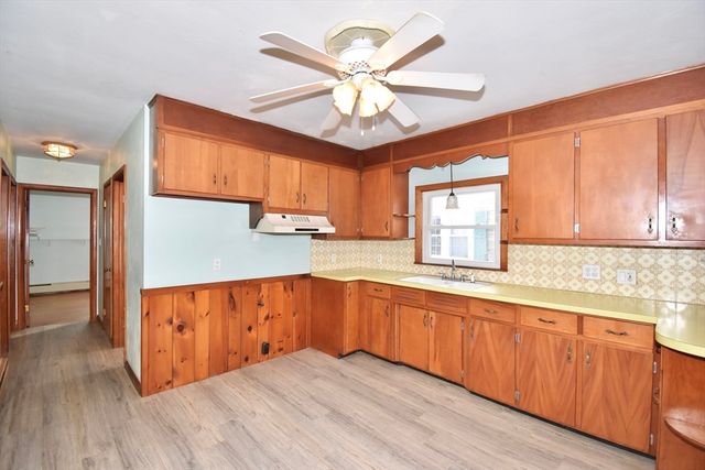 79 Arvilla Street, Springfield, MA 01118