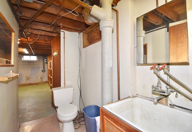 79 Arvilla Street, Springfield, MA 01118