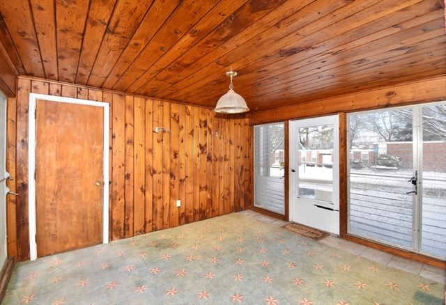 79 Arvilla Street, Springfield, MA 01118