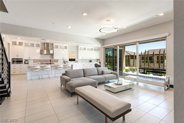 212 Carmel Sky Street, Las Vegas, NV 89138