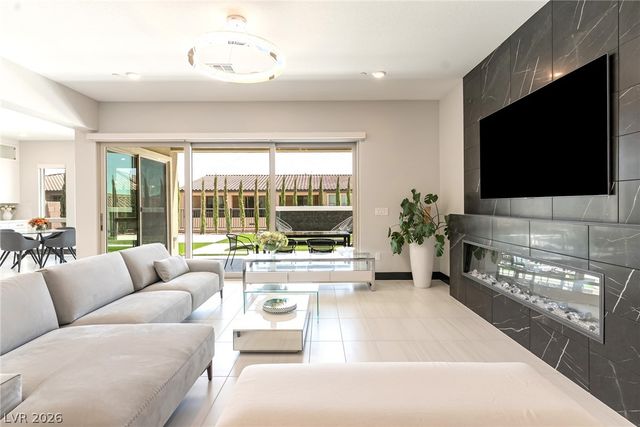 212 Carmel Sky Street, Las Vegas, NV 89138