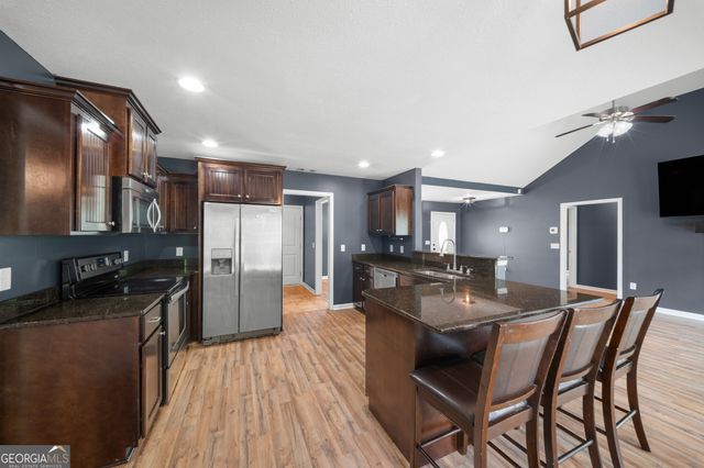 176 Sandalwood Circle, Statesboro, GA 30458