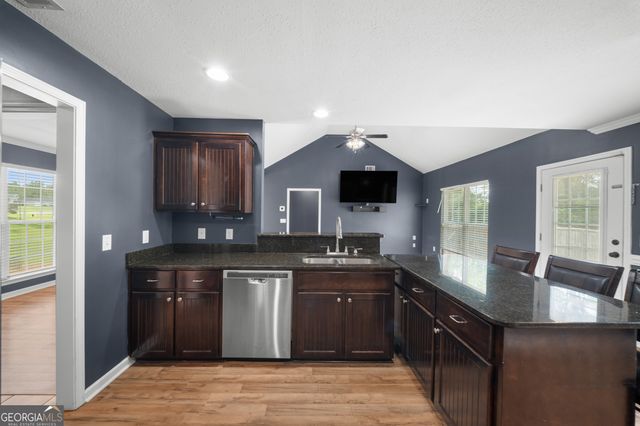 176 Sandalwood Circle, Statesboro, GA 30458