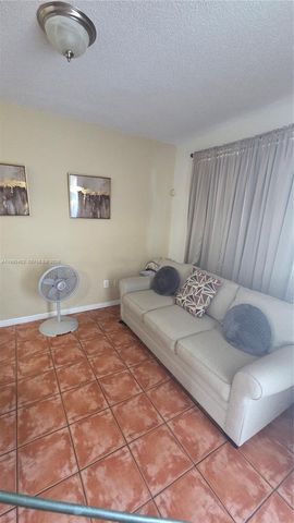 8745 SW 152nd Ave 215, Miami, FL 33193