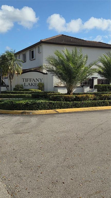 8745 SW 152nd Ave 215, Miami, FL 33193