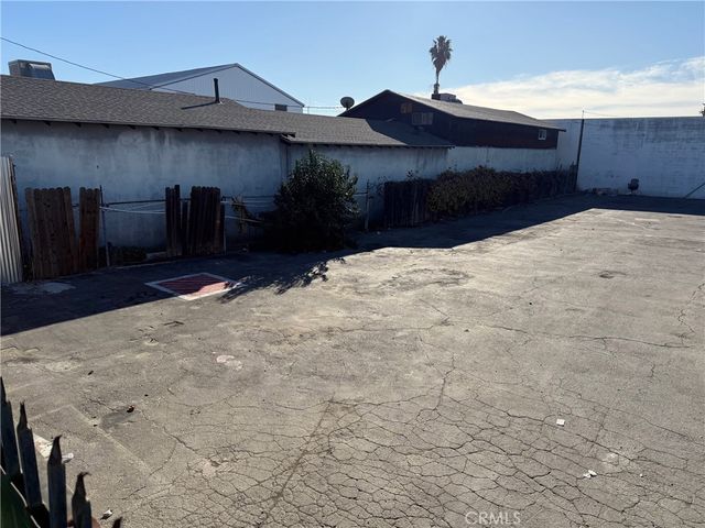 1284 E 3rd, Pomona, CA 91766