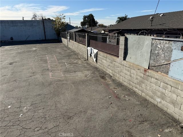 1284 E 3rd, Pomona, CA 91766