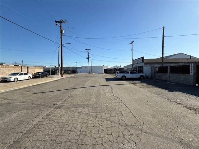 1284 E 3rd, Pomona, CA 91766