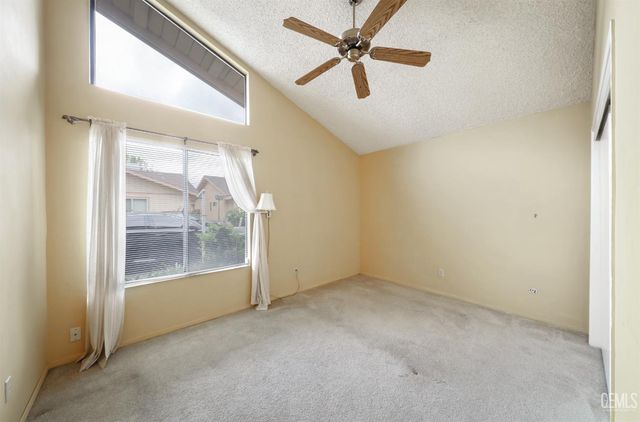 1000 Olive Drive 7, Bakersfield, CA 93308