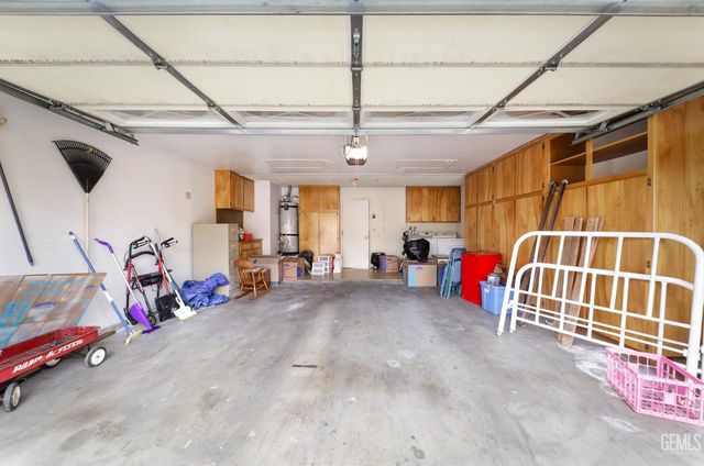 1000 Olive Drive 7, Bakersfield, CA 93308