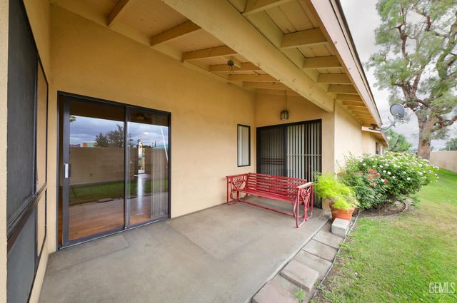 1000 Olive Drive 7, Bakersfield, CA 93308