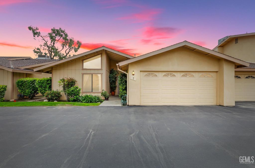 1000 Olive Drive 7, Bakersfield, CA 93308