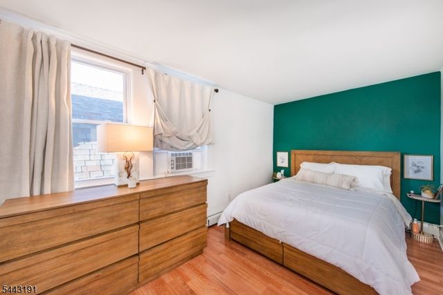 23 S 17Th St, East Orange City, NJ 07018