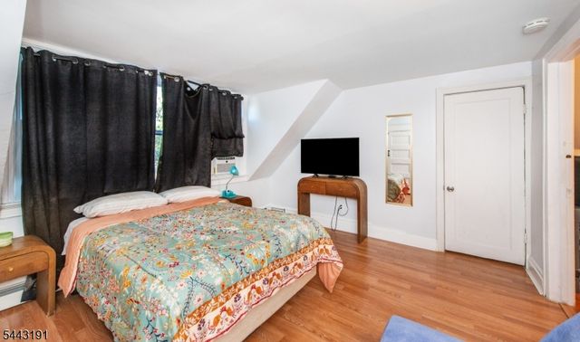 23 S 17Th St, East Orange City, NJ 07018