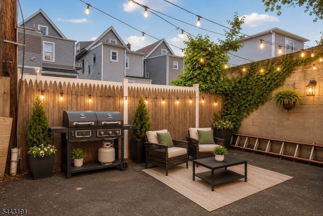 23 S 17Th St, East Orange City, NJ 07018