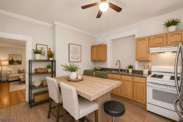 23 S 17Th St, East Orange City, NJ 07018