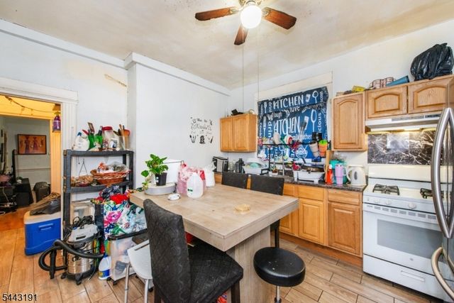 23 S 17Th St, East Orange City, NJ 07018