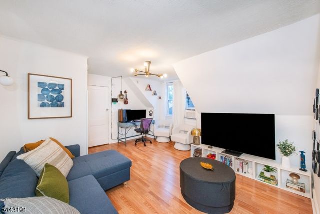 23 S 17Th St, East Orange City, NJ 07018