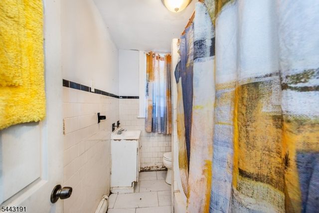 23 S 17Th St, East Orange City, NJ 07018