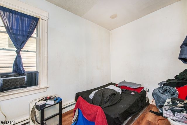 23 S 17Th St, East Orange City, NJ 07018