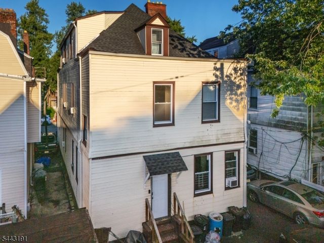 23 S 17Th St, East Orange City, NJ 07018
