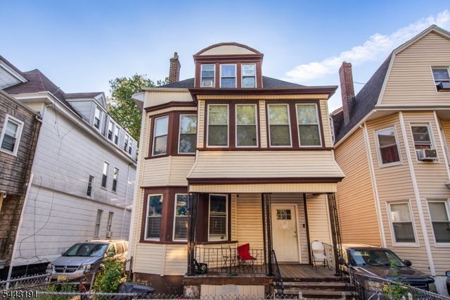23 S 17Th St, East Orange City, NJ 07018