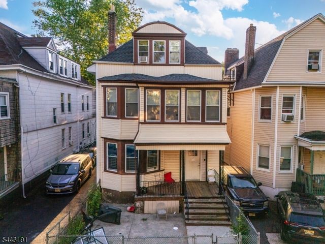 23 S 17Th St, East Orange City, NJ 07018