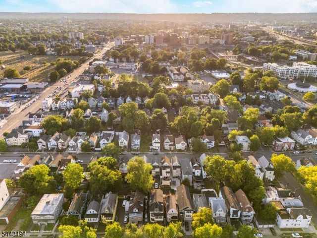 23 S 17Th St, East Orange City, NJ 07018