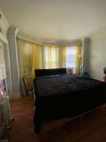 23 S 17Th St, East Orange City, NJ 07018