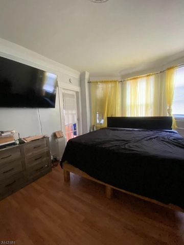 23 S 17Th St, East Orange City, NJ 07018