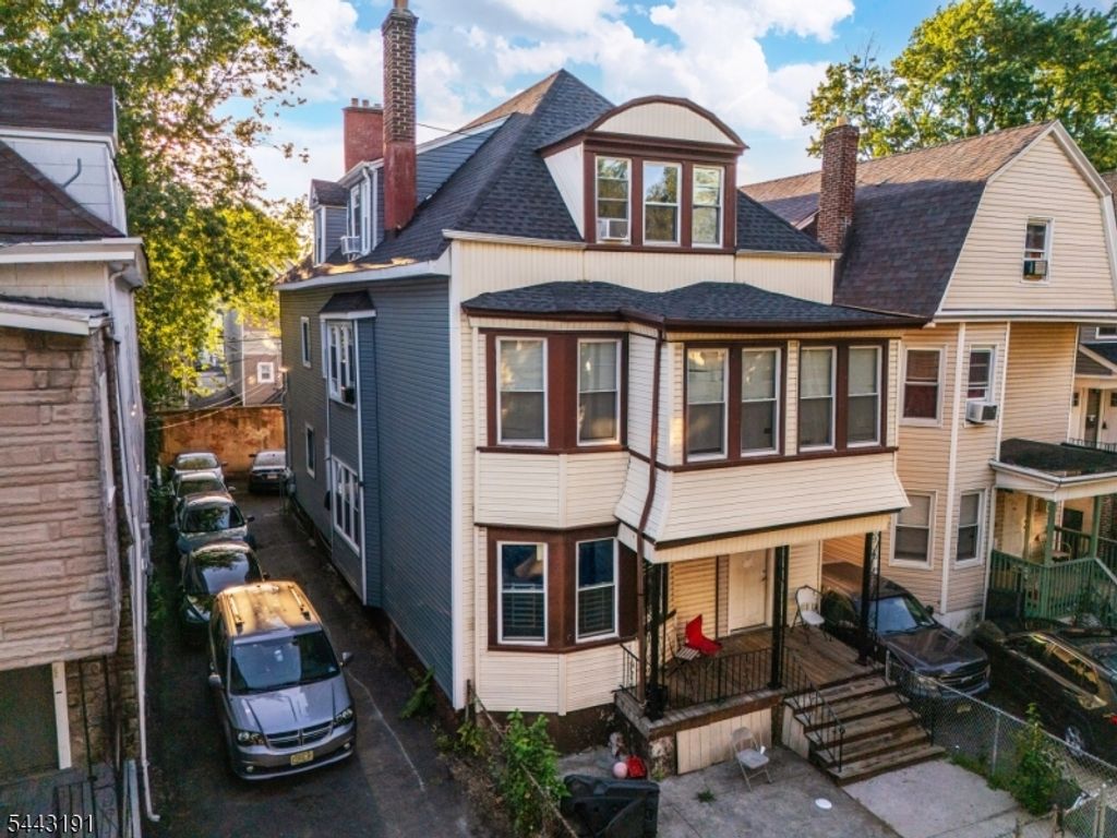 23 S 17Th St, East Orange City, NJ 07018