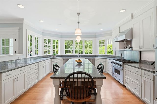 205 Pleasant St, Norwell, MA 02061