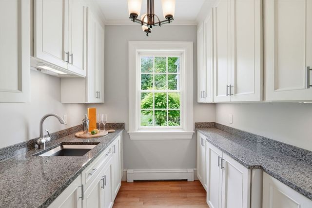 205 Pleasant St, Norwell, MA 02061