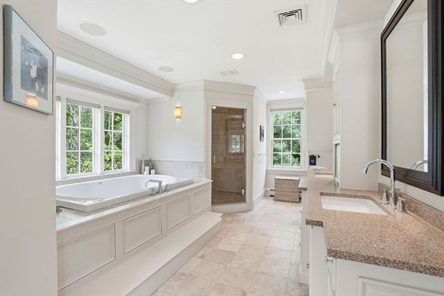 205 Pleasant St, Norwell, MA 02061