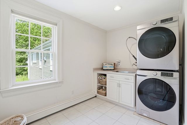 205 Pleasant St, Norwell, MA 02061
