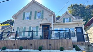 109 Oak St, Clinton, MA 01510