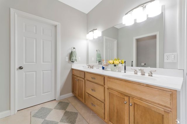 785 Saint James Park Avenue, Monroe, MI 48161