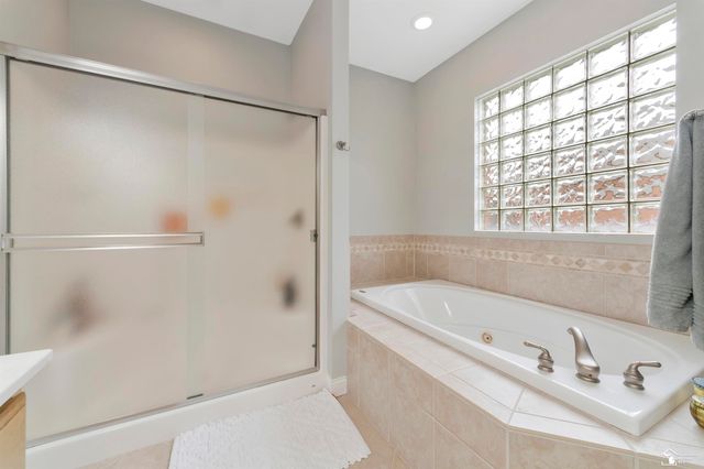 785 Saint James Park Avenue, Monroe, MI 48161