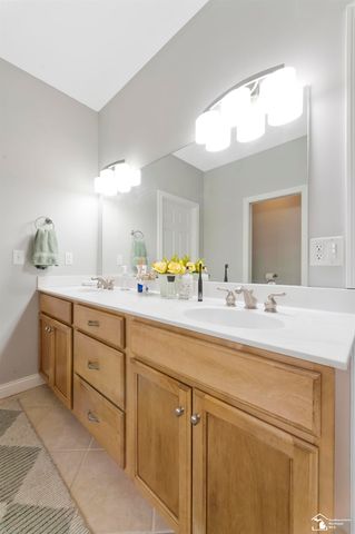 785 Saint James Park Avenue, Monroe, MI 48161