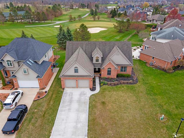 785 Saint James Park Avenue, Monroe, MI 48161